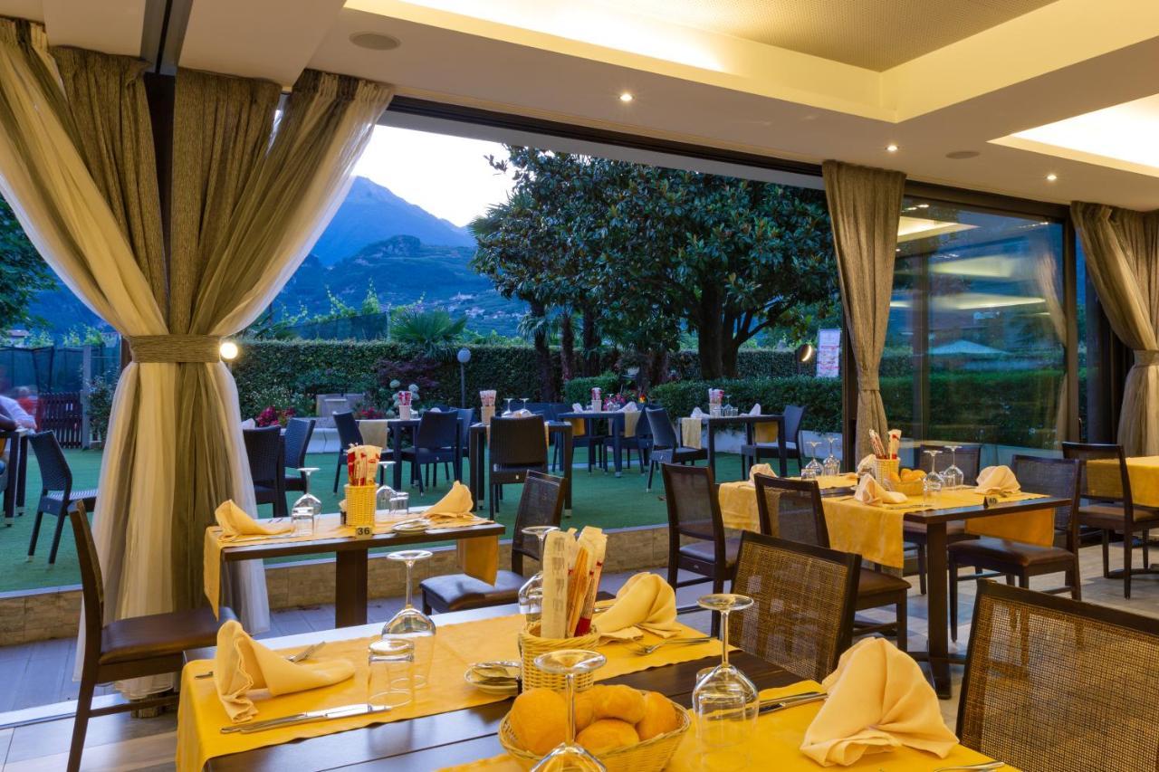 Appartamento Campagnola Mansardato Con Soppalco Riva del Garda Exterior foto