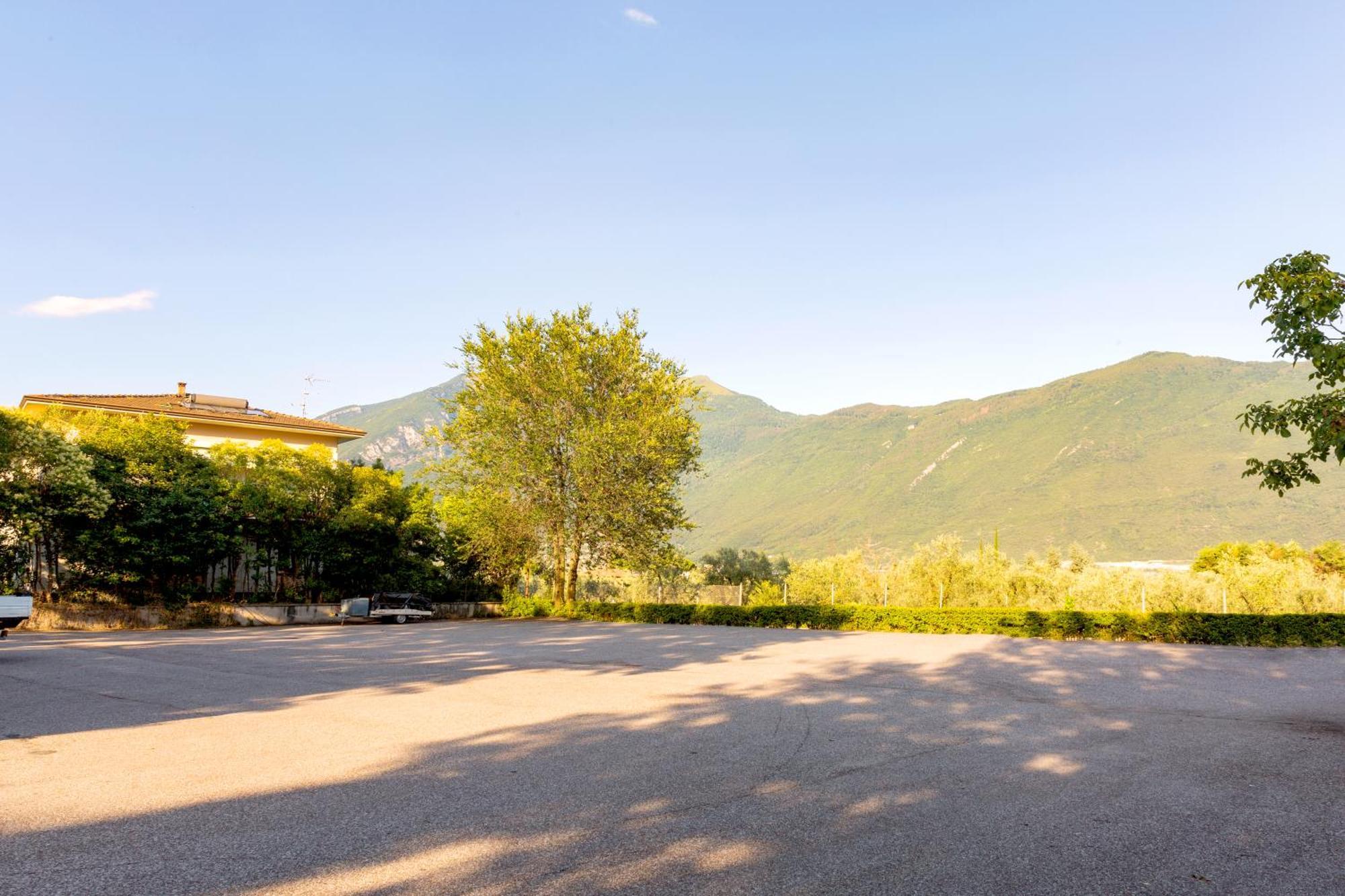 Appartamento Campagnola Mansardato Con Soppalco Riva del Garda Exterior foto